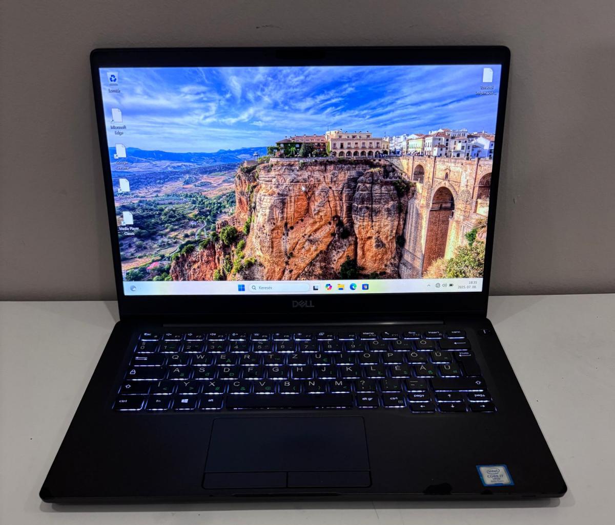 Dell Latitude 7300